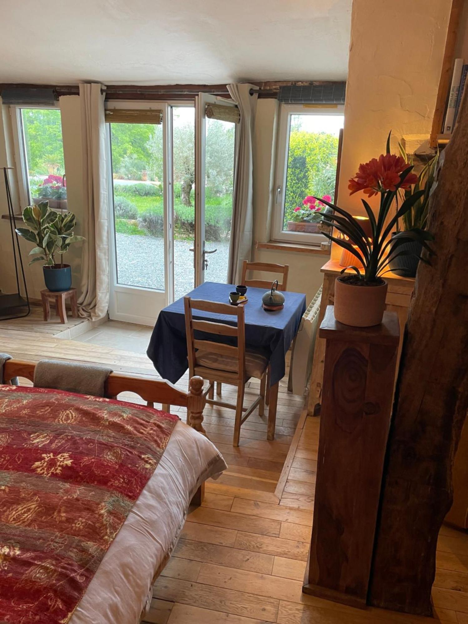 Delightful French Rustic Studio Jumilhac-le-Grand Extérieur photo