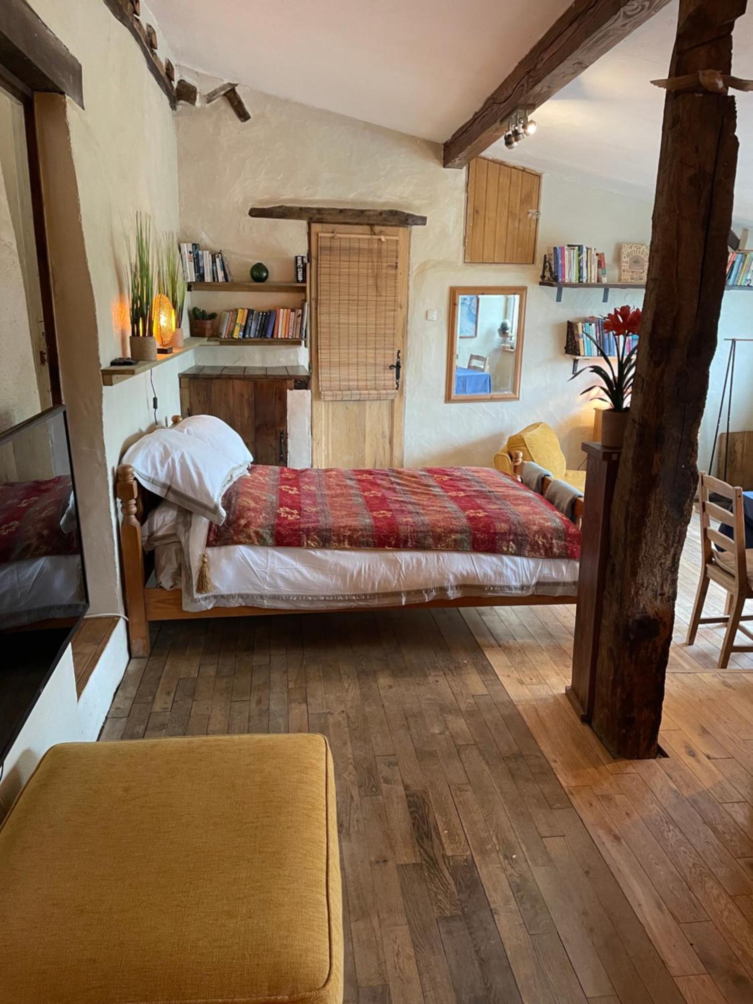 Delightful French Rustic Studio Jumilhac-le-Grand Extérieur photo